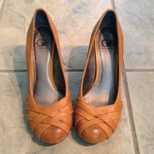 Gianni Bini fall medium heels
