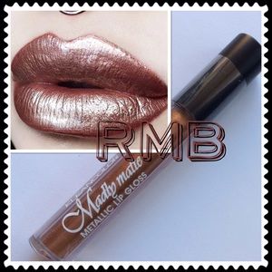 Rich Metallic Liquid Lipstick