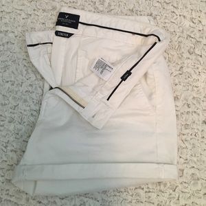 AEO White Midi shorts