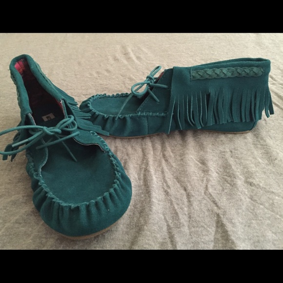 Brand new teal fringed moccasins