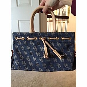Dooney & Bourke Purse