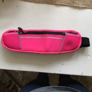 Phone/key pouch for working out