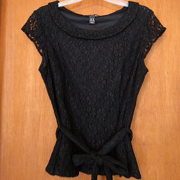 H&M black lace top