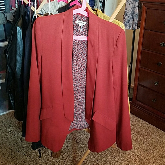 Blazer - Picture 2 of 2