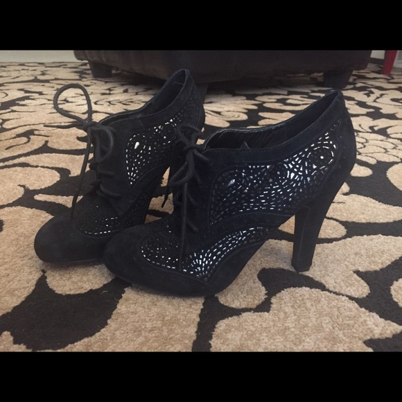 Gianni Bini ankle booties - Picture 1 of 4