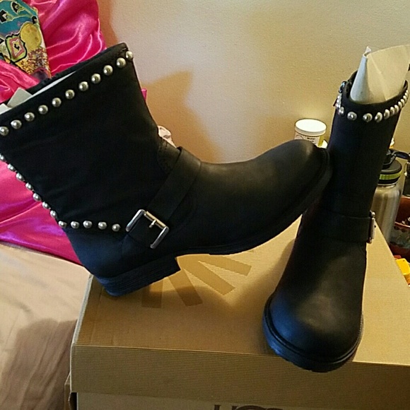 Steve Madden Leather studded Boots size 10