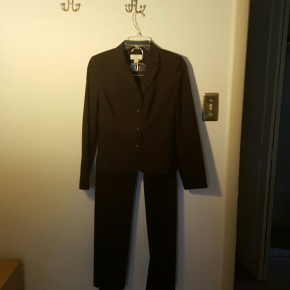 Pant suit