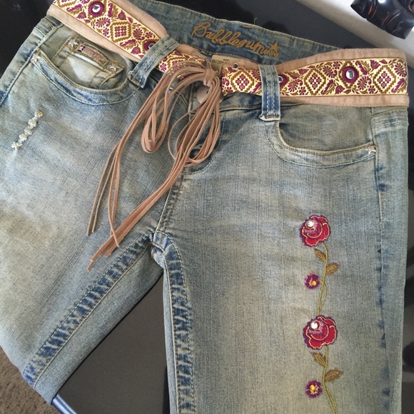 BubblegumMuse stretch embroidered jeans