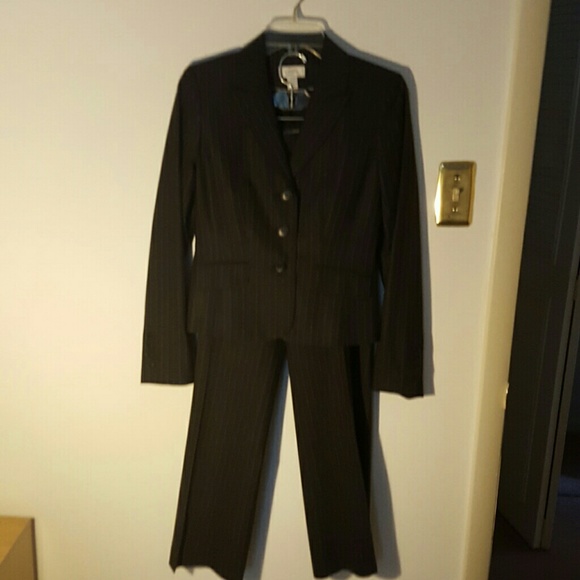 Pant suit