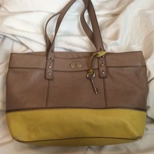 Leather  two-tone shoulder bag.