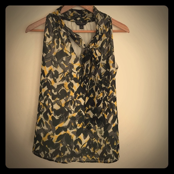 Sleeveless blouse