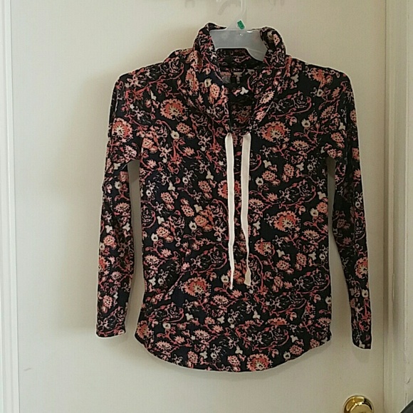 Cow neck pull over xs ultra flirt