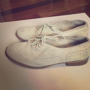 Guess by Marciano suede oxfords size 7M