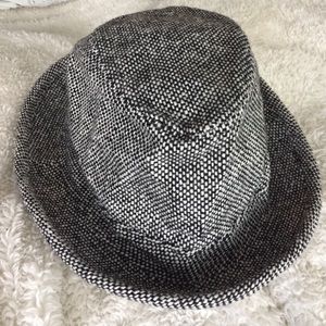 TOPSHOP Hat with Tag - Black and White - 57cm