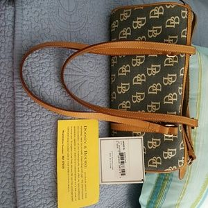 Dooney & Bourke Barrel Bag