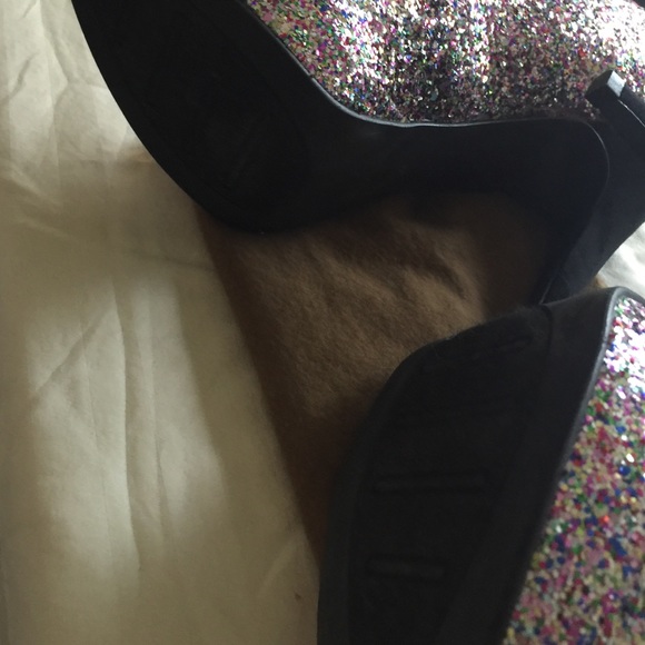 Size 10 Glitter Colored - By Michael Shannon. - Picture 3 of 3