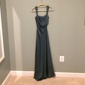 Elite Tahari NWT Formal Gown Size 4