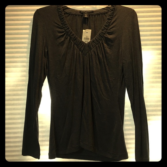 SALE NWT Grey BananaRepublic Stretch Petite V-neck