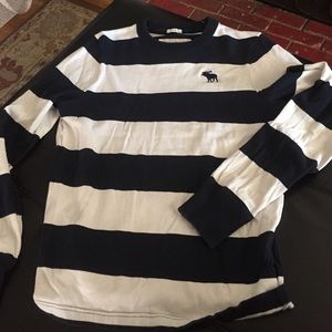 Rugby style long sleeve muscle shirt