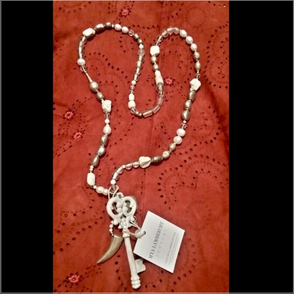 😍😍ONE OF A KIND MYA LAMBRECHT NECKLACE😍😍