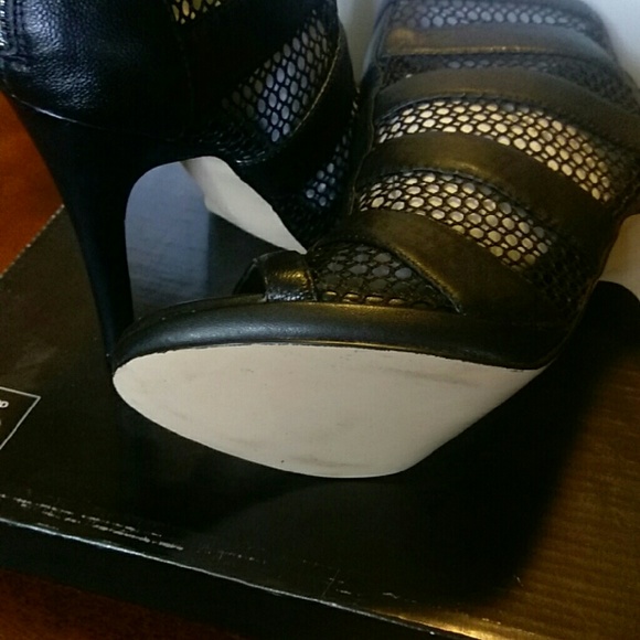 Dolce Vita Hills  boot /sandals - Picture 3 of 4