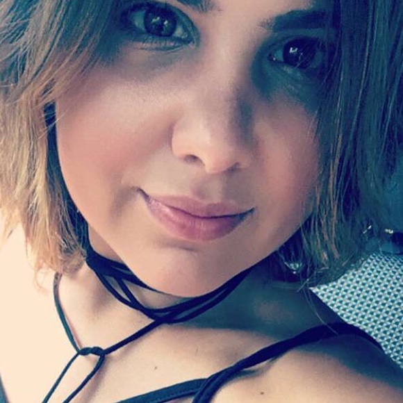 Meet your Posher, Gia