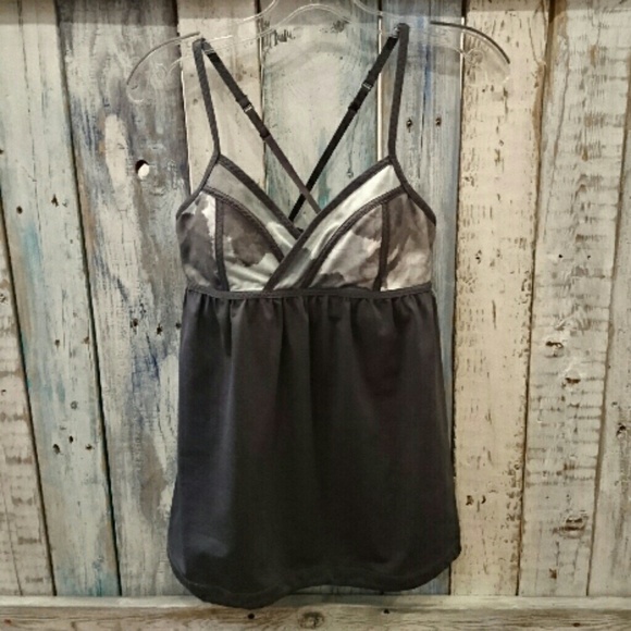 Lululemon charcoal gray top size 6