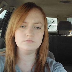 Meet your Posher, Caitlin