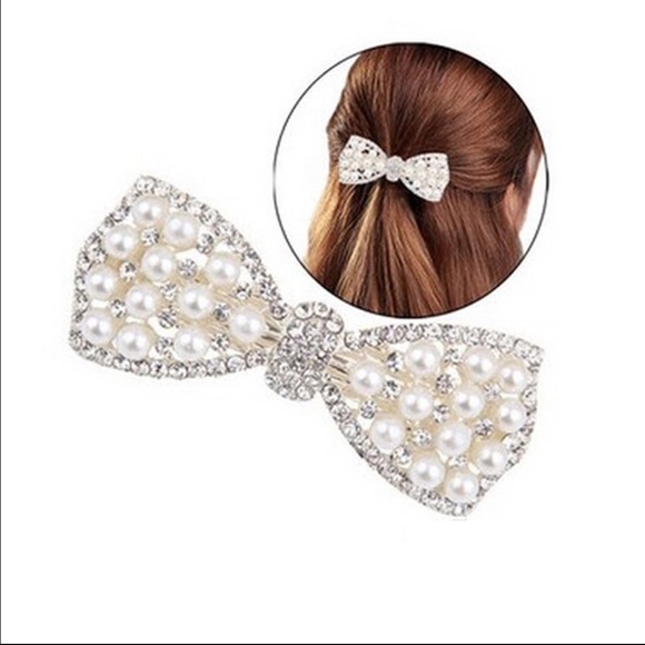 Crystal Rhinestone Bow Clip - Picture 2 of 3