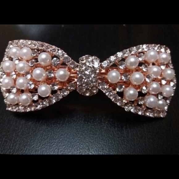 Crystal Rhinestone Bow Clip - Picture 3 of 3