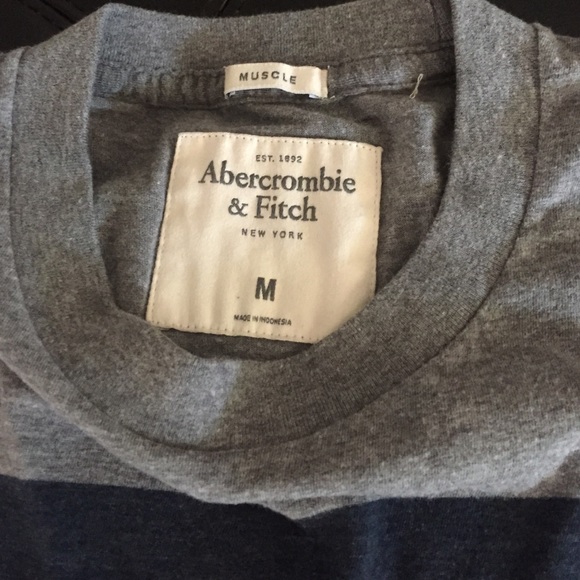 Muscle fit crew neck - Picture 2 of 2