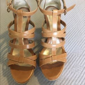 Sofft ankle strap luggage sandals