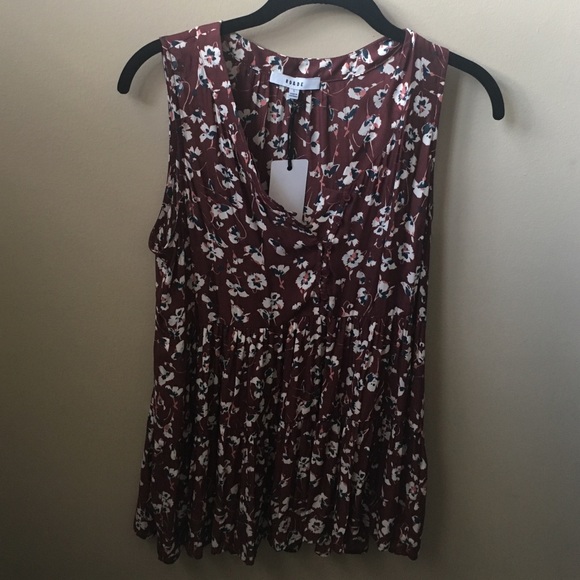 NWT RO & DE blouse flares at waist