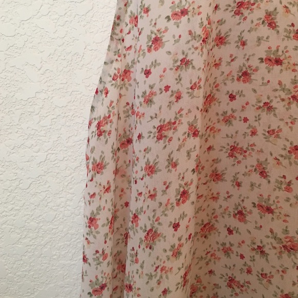 Floral Blouse - Picture 2 of 2