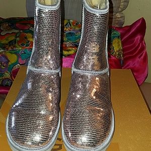 Uggs classic short sparkles size 10