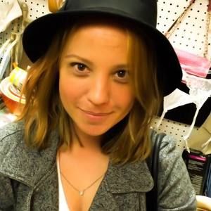 Meet your Posher, Denise