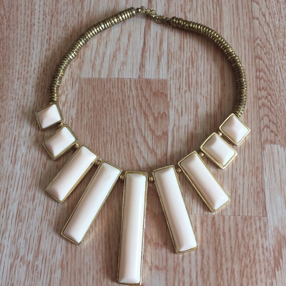 Statement necklace