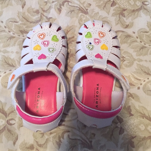 Girls pretty sandals size 8m