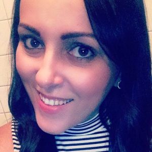 Meet your Posher, Cecilia