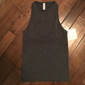 Brand new lulu high neck tank grey