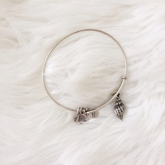 Conch Shell Bangle