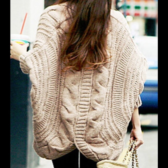 ⬇️SALE⬇️HP GORGEOUS CABLE KNIT SWEATER-SEE DETAILS - Picture 3 of 4