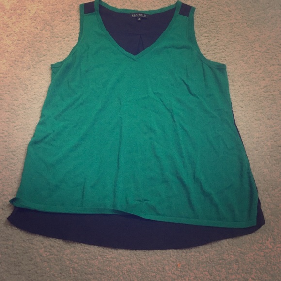 Super cute two-toned top