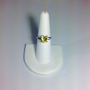 Size 7 Yellow Fashion Ring