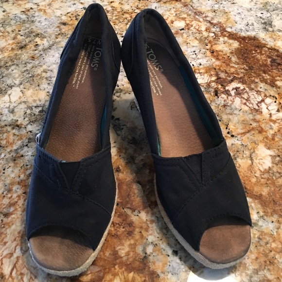 TOMS canvas espadrilles