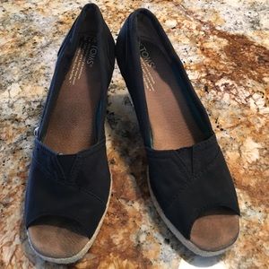 TOMS canvas espadrilles