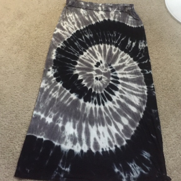 Tye-dye maxi skirt