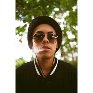 Meet your Posher, Moises