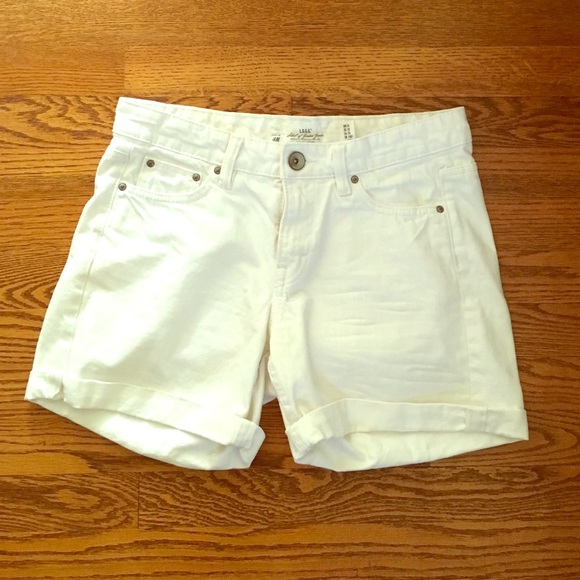 H&M white denim shorts