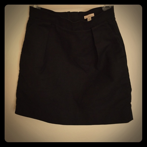 Black skirt